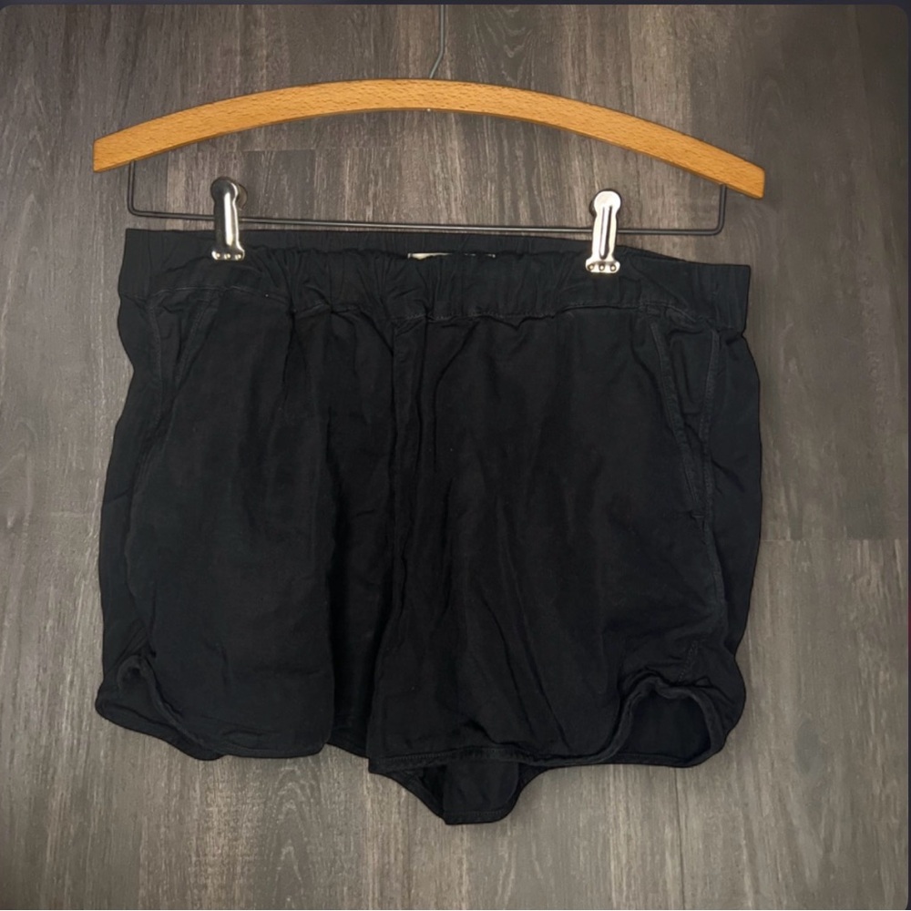 Madewell Black Pull-On Shorts Size Medium Elastic Waist